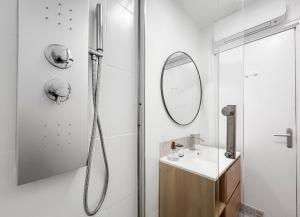 Appartements Maison 10 min de Beziers, 30 min de la mer et sa terrasse panoramique : photos des chambres