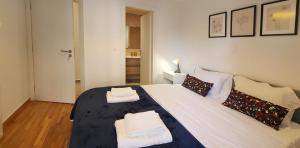 Condo, Hilton & Caravel area, Athens Center