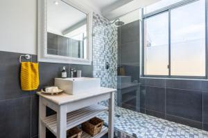 The Square Aparments