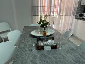 Holiday house ice honey