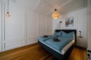 Central Boutique Apartment - Garden with Riveraccess