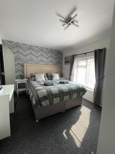 Great Georges Retreat Central Weymouth Beach Contactless Smart Accommodation