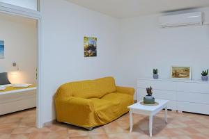 Villa Lella - Pantheon basement apartment, shared swimming pool 5 minutes from the sea, suitable for families or groups for complete relaxation