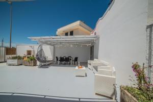 Villa Benedetta On SeaShore - Happy Rentals