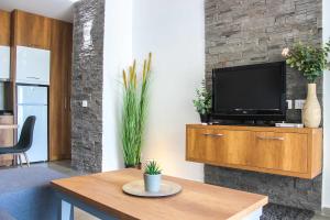 1 bedroom 1330