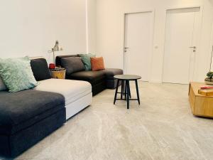 VillaM with heated pool, panoramic view, sea