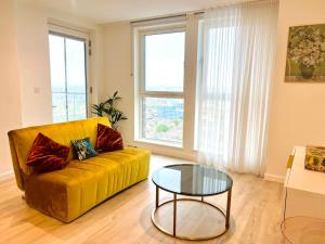 2BR Apt ExCeL Area Panoramic Views & WiFi