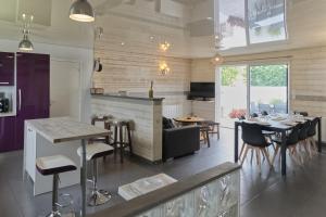 Maisons de vacances La Vague d-Arvert - 15mn des plages : photos des chambres