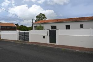 Maisons de vacances La Vague d-Arvert - 15mn des plages : Maison 4 Chambres