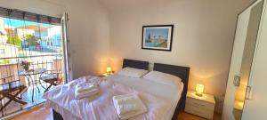 Spacious seaview apt, 250m to beach, 4km to Trogir - Apt Una