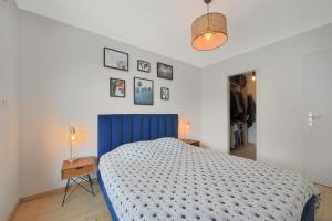 Maisons de vacances La Villa Sainghin - Piscine et Jacuzzi Prive : photos des chambres