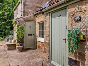 2 Bed in Sandsend G0160