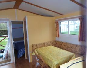 Campings Camping les Pinasses : photos des chambres