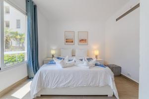 Ocean Breeze Apartments