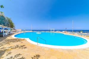 Ocean Breeze Apartments