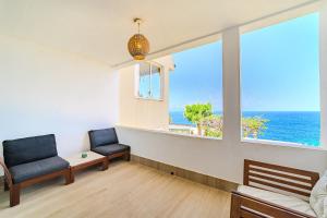 Ocean Breeze Apartments