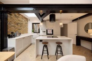 The Courtyard Flat - 2-Bed 2-Bath Near Clapham Junction
