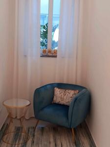 Luxurious 3 Bedroom Maisonette with Private Pool