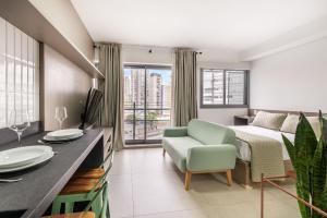 Studio em Pinheiros com Piscina e Academia - PG712