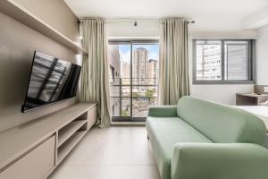 Studio em Pinheiros com piscina e academia - PG712