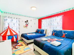 Amazing 5BR Townhouse near Disney - Private Pool