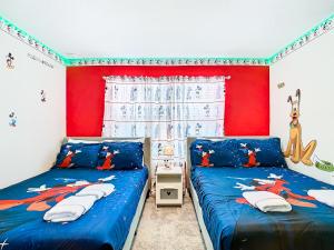 Amazing 5BR Townhouse near Disney - Private Pool