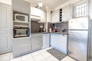 Appartements Superbe Appartement climatise dans residence avec Piscine et parking : photos des chambres