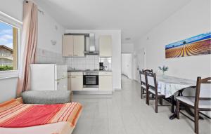 Nice Apartment In Vodice With Wifi 