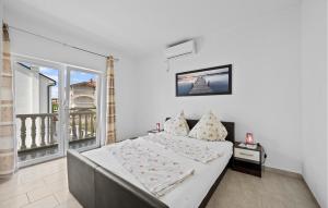 Nice Apartment In Vodice With Wifi