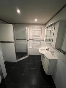 Schöne Maisonette 4 Zimmer mit Garten