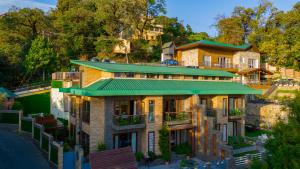 SaffronStays Barlowganj Villa