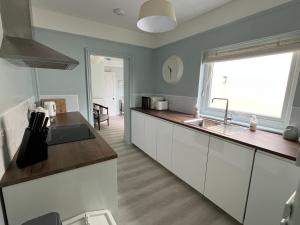 Tŷ Glas, Fishguard, Ideal for beach, coastal path and town!