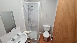 Waterworks En suite Rooms with Private Living Room