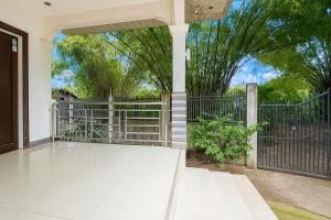 Hanellas Place
