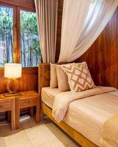 Charming 4BR Wooden Villa with Lush Garden Oasis by Santi mnagement