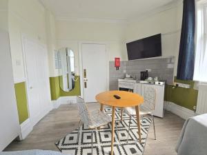 Family Room room in Glendevon House Hotel
