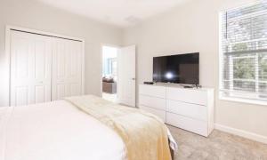 Last Minute Disney Getaway! Private Pool, Hot Tub & Games Room. Book Now! #97643