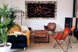 Renovated 120 m2 Forge Terrace and Pool