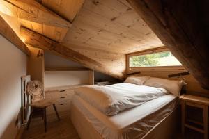 Casa Verocip, with panoramic balcony on Dolomites