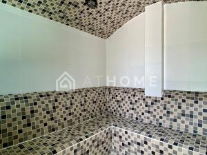 The Breeze Beachside