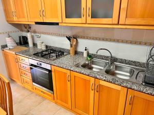 Waterfront View Apartment - Casa Alegra