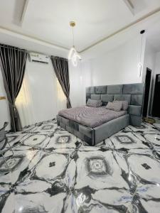 The Bold Luxury Apartment