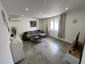Appartements Superbe T2 moderne refait a neuf : Appartement 1 Chambre