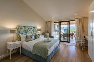 Sanctuary Beach Hideaway - 8 sleeper - 50m onto Robberg 5