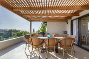 Sanctuary Beach Hideaway - 8 sleeper - 50m onto Robberg 5