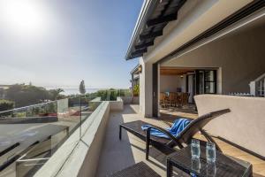 Sanctuary Beach Hideaway - 8 sleeper - 50m onto Robberg 5
