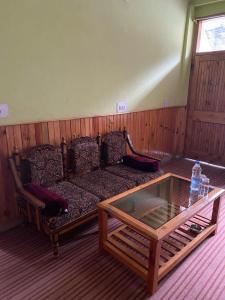 Eaglet Guest House Jibhi