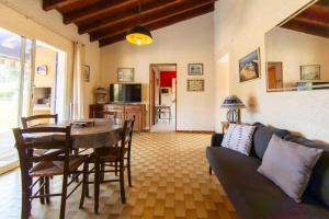 Maisons de vacances MAISON CRI-CRI a Ares : photos des chambres