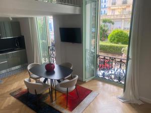 Mentone, appartamento a 80 mt dal mare