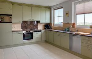 Five Bedroom Awesome Home In Lemmer